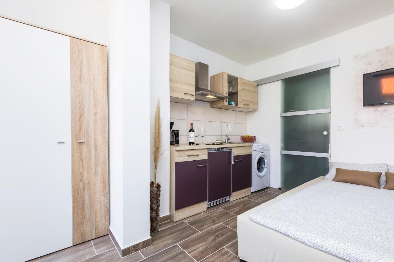 Studio Apartment Pinetree - Mali Losinj Luaran gambar