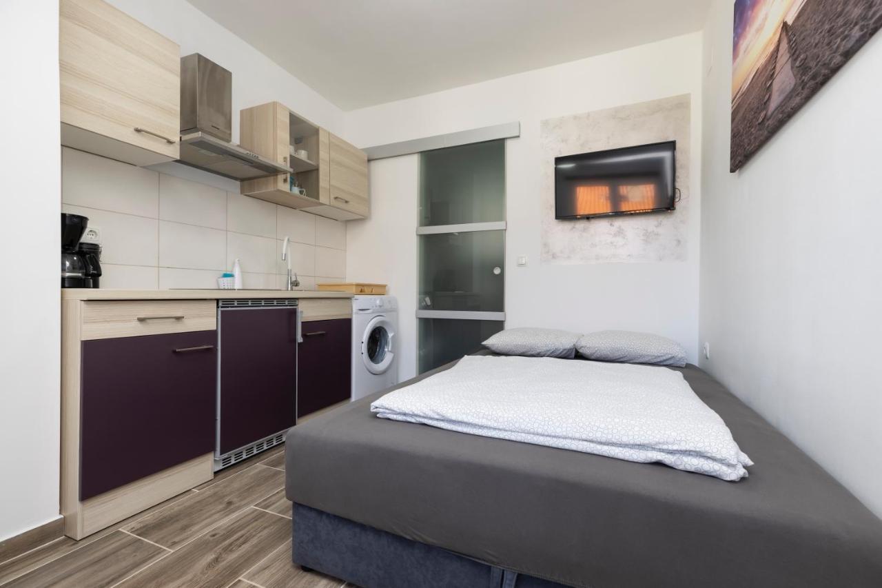 Studio Apartment Pinetree - Mali Losinj Luaran gambar